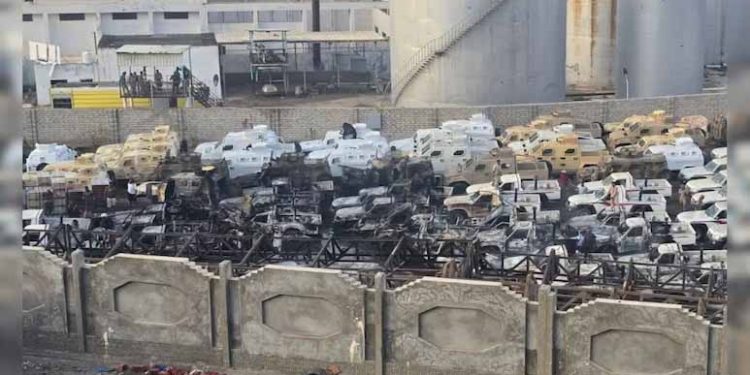 Saudi Arabia Bombs Yemen Port City Over UAE Weapons Shipment