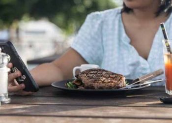 She fell in love with ChatGPT, then she ghosted it