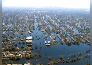 Historic rains and flooding trigger dramatic rescues in Washington state