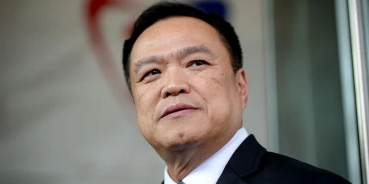 “อนุทิน” เดือด! ซัด “สุทธิชัย-วีระ” ไร้ข้อมูล-มโนเก๋าเกม ทำประชาชนสับสน ยัน “เอกนิติ-ศุภจี-สีหศักดิ์” คือคนในพรรคแท้ 100%