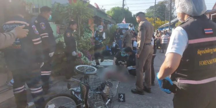 โหดรับปีใหม่! ขี้คุกป่วยจิตเวช-เสพยาใช้มีดกระหน่ำแทง-ปาดคอเพื่อนบ้านดับ ตร.ปราจีนฯเร่งตามตัว