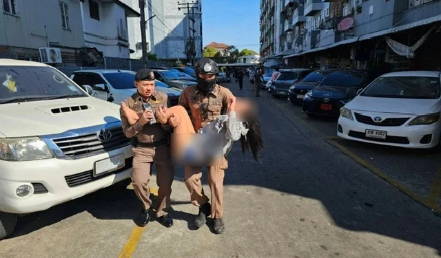 ไฟไหม้ห้องพักคอนโดย่านลาดพร้าว จนท.รุดช่วยอุ้มสาวสำลักควันหมดสติ