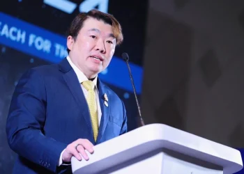 “สิริพงศ์” ซัด “หมอมิ้ง” เคลมผลงานเก็บภาษีนำเข้าสินค้าตั้งแต่ 1 บาท ยัน ภท.คิดและทำ เพื่อไทยแค่ออกมาตรการเก็บ VAT