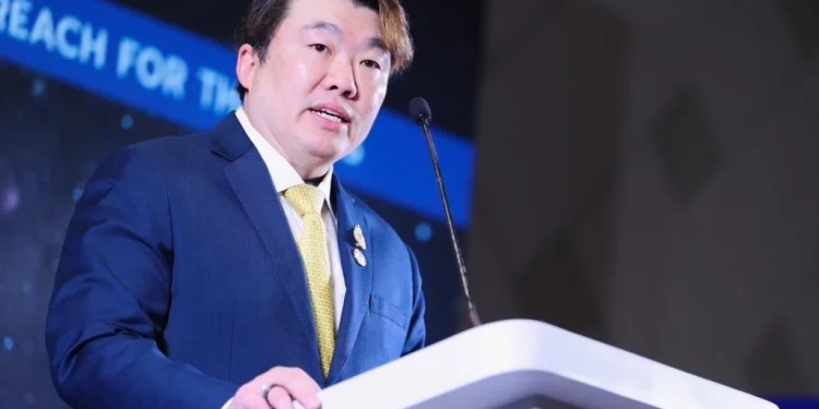 “สิริพงศ์” ซัด “หมอมิ้ง” เคลมผลงานเก็บภาษีนำเข้าสินค้าตั้งแต่ 1 บาท ยัน ภท.คิดและทำ เพื่อไทยแค่ออกมาตรการเก็บ VAT