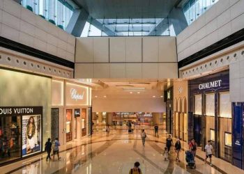 Why Chinese travellers are cutting back on duty-free spending overseas