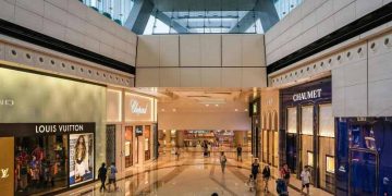 Why Chinese travellers are cutting back on duty-free spending overseas