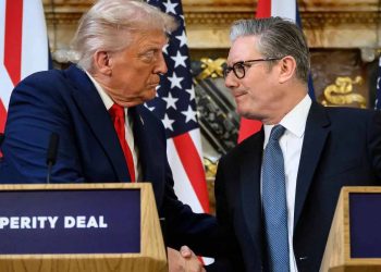 UK prime minister tells Donald Trump tariffs on Nato allies are ‘wrong’ in Greenland call