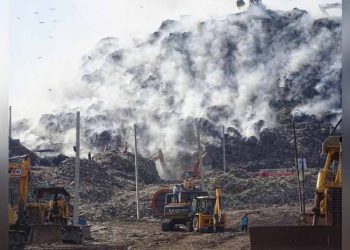 One dead, 27 people missing after garbage heap collapses in Philippines