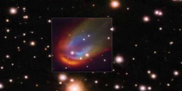 Pic: Astronomers Spot White Dwarf Star Creating A Colourful Shockwave