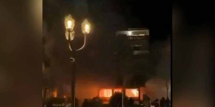 Swiss bar fire: Managers probed after fire kills 40 at New Year party 1 Swiss bar fire: Managers probed after fire kills 40 at New Year party