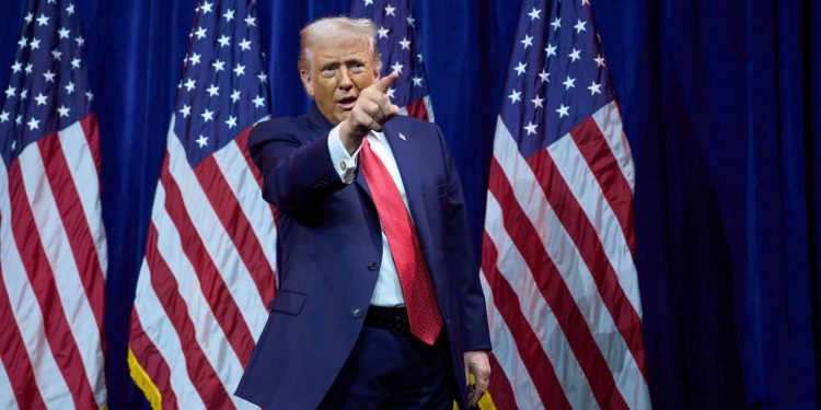 Trump says US to get 30 to 50 million barrels of Venezuelan oil worth up to $2.8 billion