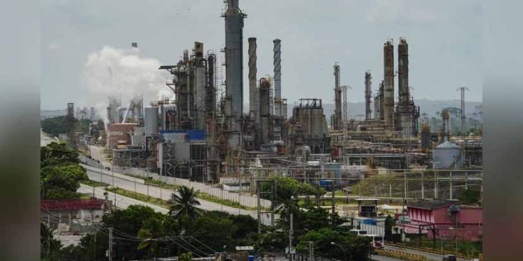 US may reimburse oil companies investing in Venezuela, says Trump