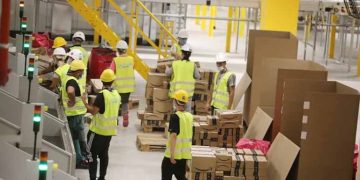Amazon Confirms Outbreak Of ‘Victorian Disease’ At UK Warehouse, Union Calls For Immediate Closure