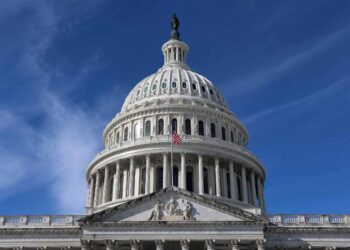 US government heads toward shutdown as time runs short to approve spending deal