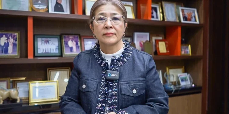 “สุดารัตน์” ปลุกร่วมฟ้อง 157 กกต.หลังรับบาร์โค้ดรู้ชื่อคนกา พร้อมชงศาลเลือกตั้งใหม่เหตุขัดรธน.