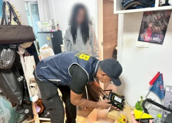 ป.รวบ"โตเกียวเกิร์ล" ใช้ร่างทรงเล่นแทนระหว่างแข่งขัน RoV กีฬาซีเกมส์-นายกสมาคมฯสั่งแบนตลอดชีพ 2 ป.รวบ”โตเกียวเกิร์ล” ใช้ร่างทรงเล่นแทนระหว่างแข่งขัน RoV กีฬาซีเกมส์-นายกสมาคมฯสั่งแบนตลอดชีพ