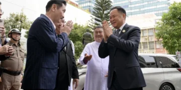 “อนุทิน” ปัดเตะกล้าธรรมเป็นฝ่ายค้าน ยันคุยกับทุกพรรค