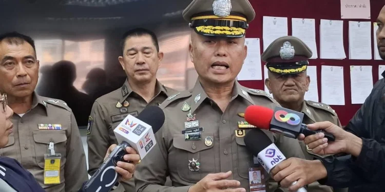 ตร.ภาค 1 เร่งสอบคดีแก๊งตำรวจรวมหัวบุกปล้นร้านกัญชา สั่งสอบที่มากัญชาของกลาง 1 ตร.ภาค 1 เร่งสอบคดีแก๊งตำรวจรวมหัวบุกปล้นร้านกัญชา สั่งสอบที่มากัญชาของกลาง