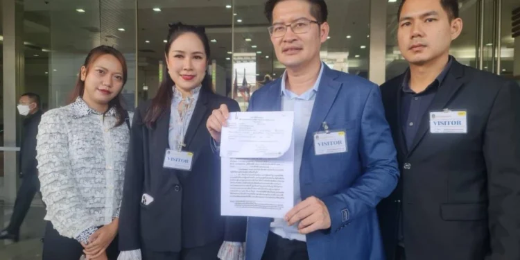 "เต้" ยื่นร้องศาลปกครองสั่งระงับรับรอง สส.เหตุลงคะแนนนอกประเทศไม่ลับ เตือน "กกต.แสวง" ขอให้เชื่อตนสบายตอนแก่แน่นอน 1 “เต้” ยื่นร้องศาลปกครองสั่งระงับรับรอง สส.เหตุลงคะแนนนอกประเทศไม่ลับ เตือน “กกต.แสวง” ขอให้เชื่อตนสบายตอนแก่แน่นอน