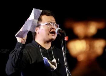 จำคุก 2 ปี 8 เดือน “อานนท์ นำภา”กับพวก ปราศรัยหมิ่นสถาบัน หน้ากรมทหารราบ 11 แต่ยกฟ้อง”ทราย เจริญปุระ”