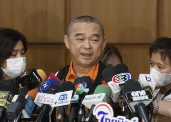 “เรืองไกร” ยื่นปกครองสั่งเพิกถอนประชามติ 8 ก.พ.ชี้คำถามไม่เป็นไปตามคำวินิจฉัยศาล รธน.