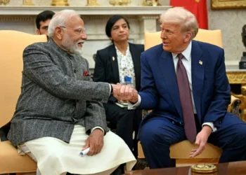 ทรัมป์ประกาศทำข้อตกลงการค้ากับอินเดียสำเร็จ อ้างนิวเดลียอมยุติซื้อน้ำมันรัสเซียจึงหั่นภาษีให้กว่าครึ่ง แต่นักวิเคราะห์ชี้ อ่อนข้อเพราะแดนภารตะหันไปจับมืออียู