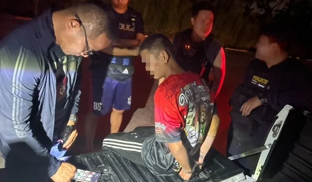 รวบหนุ่มนำรถบริษัทลอบขน จยย.ถูกขโมยมา ส่งขายต่อประเทศเพื่อนบ้าน อ้างหารายได้เสริม