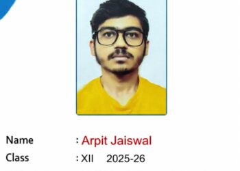 MIS School देवकाली के छात्र अर्पित जायसवाल ने JEE परीक्षा में 99.52 percentile ला कर अयोध्या में किया टाप