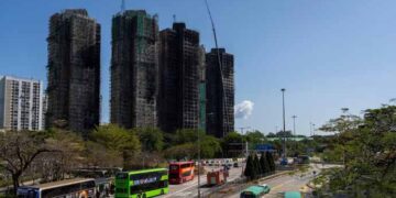 Hong Kong govt offers to buy ownership of apartments gutted in devastating fire