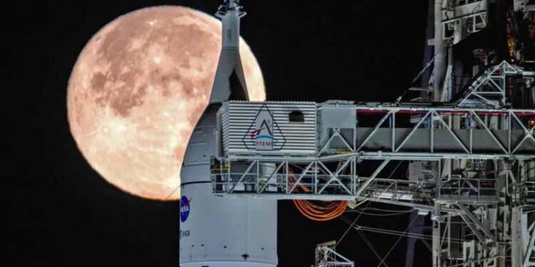 Nasa targets early March to send humans back around the Moon