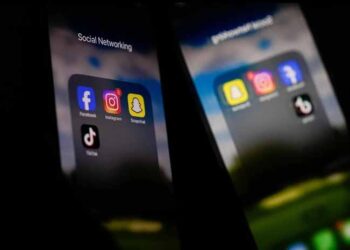 YouTube lawyer sees no addiction from half hour of videos a day in trial