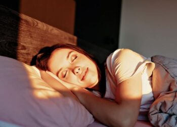 Can snacks help you sleep?