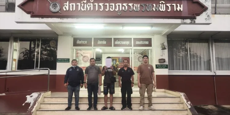 กัดไม่ปล่อย!ชุดสืบ ภ.6 ตามซิวถึงเชียงแสน เครือข่ายบัญชีม้าหนีหมายจับ ลากไส้-จับแก๊งขนเงินข้ามแดนอีก 3 ล่าอีก 4 1 กัดไม่ปล่อย!ชุดสืบ ภ.6 ตามซิวถึงเชียงแสน เครือข่ายบัญชีม้าหนีหมายจับ ลากไส้-จับแก๊งขนเงินข้ามแดนอีก 3 ล่าอีก 4