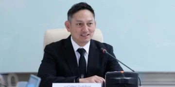 พลังงานวอน ปชช.อย่ากักตุนน้ำมัน ย้ำตรึงราคาขายปลีก-มีปริมาณสำรองถึง 60 วันหากนำเข้าใหม่ไม่ได้ พร้อมหาแหล่งอื่นทดแทน