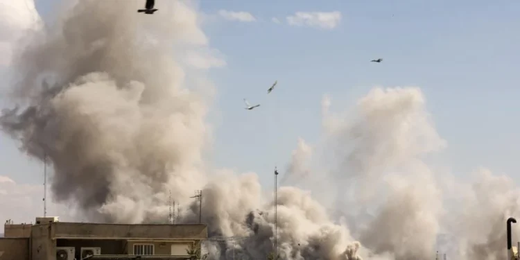 กสม.ประณามปฏิบัติการโจมตีอิหร่าน ชี้ละเมิดกฎหมายสากลอย่างชัดเจน หวั่นบานปลายเป็นสงครามโลก 1 กสม.ประณามปฏิบัติการโจมตีอิหร่าน ชี้ละเมิดกฎหมายสากลอย่างชัดเจน หวั่นบานปลายเป็นสงครามโลก