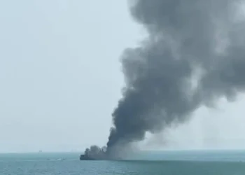 โดนแล้ว! สื่อรัฐอ้างอิหร่านยิงเรือบรรทุกน้ำมันอเมริกา หลังประกาศคุมช่องแคบฮอร์มุซเด็ดขาด