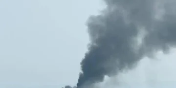 โดนแล้ว! สื่อรัฐอ้างอิหร่านยิงเรือบรรทุกน้ำมันอเมริกา หลังประกาศคุมช่องแคบฮอร์มุซเด็ดขาด