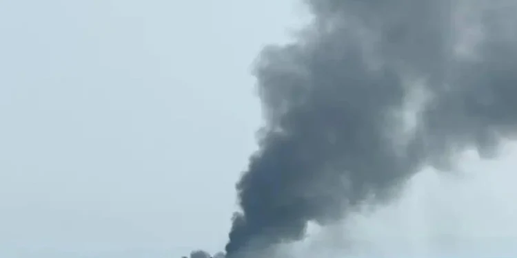 โดนแล้ว! สื่อรัฐอ้างอิหร่านยิงเรือบรรทุกน้ำมันอเมริกา หลังประกาศคุมช่องแคบฮอร์มุซเด็ดขาด