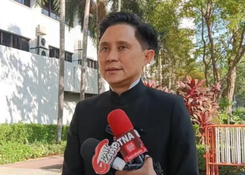 ศาลอาญาสืบพยานโจทก์ต่อเนื่อง คดี “ทนายตั้ม” กับพวกฉ้อโกง – ฟอกเงิน “เจ๊อ้อย” เตรียมตัวอย่างดี มั่นใจพยานหลักฐาน