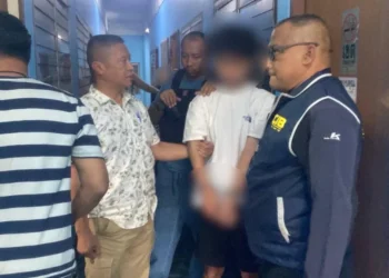 ลากคอลูกน้องบอสจีนเทา ตุ๋นเทรดหุ้นทิพย์ เสียหายรวมกว่า 18 ล้าน