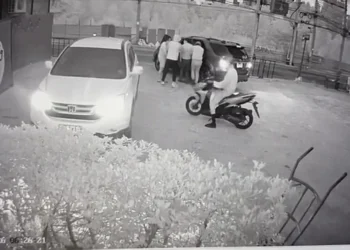 ตร.จ่อเปลี่ยนข้อหา “อาร์ต ภูเมธ” เป็นร่วมกันฆ่าคดีอุ้ม “ผู้จัดการท็อป”