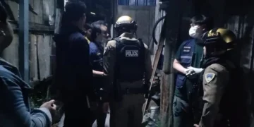 แฟนใหม่วิวาทปมหึงหวงสาว ฟันมือขาด-แทงคอแฟนเก่าดับ ตร.เร่งล่าตัว