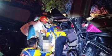 อุบัติเหตุหมู่สลด! ชาวลาวเหมารถไปส่งช่องเม็ก ชนท้ายรถเทรลเลอร์ทหารพังยับ ดับ 2 รวมเด็ก 5 ขวบ สาหัสอีก 2