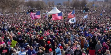 ไหวไหมทรัมป์!คลื่นผู้ชุมนุมมหาศาลรวมตัวทั้งในUSและต่างแดน ประท้วงต้านนโยบายต่างๆ-สงครามอิหร่าน