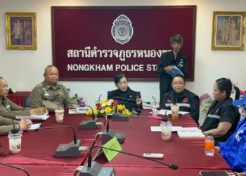 “หนูน้อย 3 ขวบ” ดับปริศนาหลังอยู่กับพ่อเลี้ยง ผลชันสูตรชี้ถูกกระแทกด้วยของแข็ง “ปวีณา” พาครอบครัวแจ้งความ