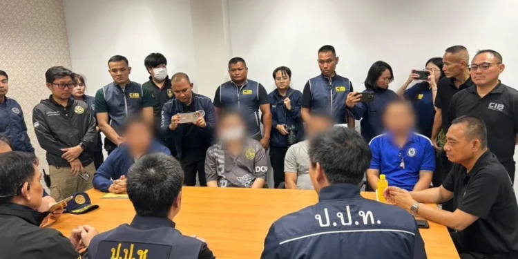 ทลายแก๊งปลัดอำเภอวังน้อย ทุจริตสวมสิทธิออกบัตรชมพูให้ต่างด้าว