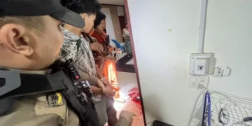 หนุ่มวัย 25 ปีคลั่งคว้ามีดแทงแฟนสาว-ปาดคอญาติดับสลด 2 ศพ เผยคนก่อเหตุมีอาการซึมเศร้า