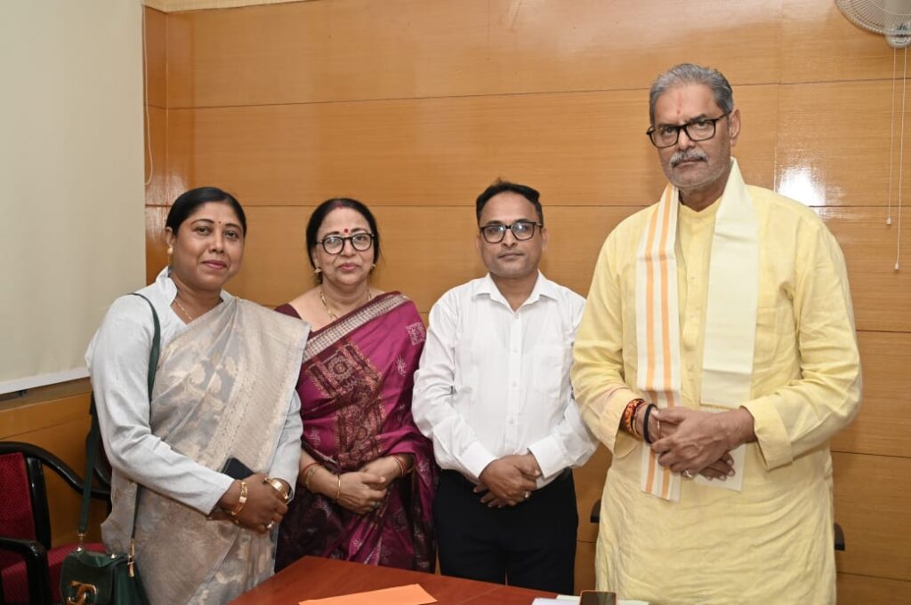 ओडिशा के उपमुख्यमंत्री से आईसीएसडब्ल्यूई प्रतिनिधिमंडल की शिष्टाचार भेंट, सामाजिक मुद्दों पर हुई चर्चा 1 WhatsApp Image 2026 03 26 at 3.10.40 PM