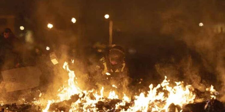 Bolivia to destroy $62 million cash scattered in plane crash that killed 22