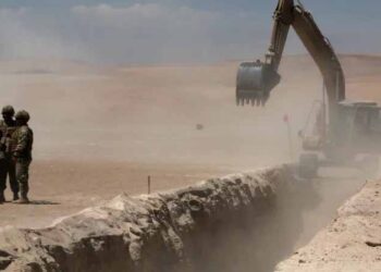 Chile’s president begins building border barrier less than week into term